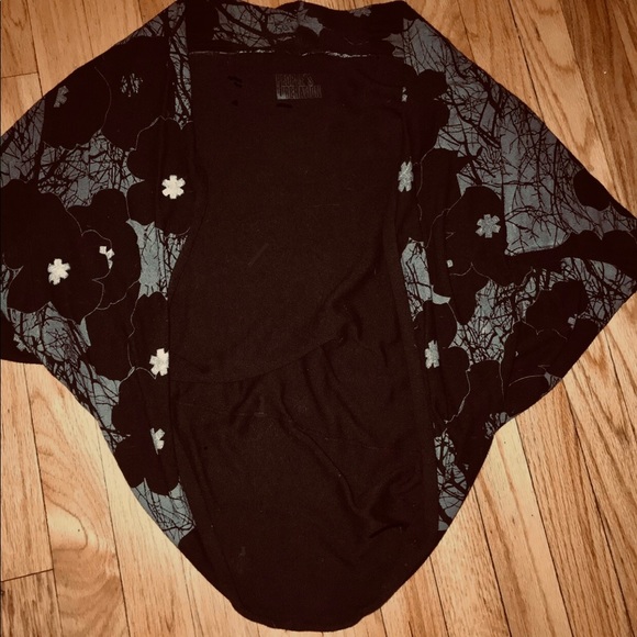 People’s Liberation Floral Flower Tree Branch Black Shrug Shawl Sweater Size Med - Picture 2 of 4